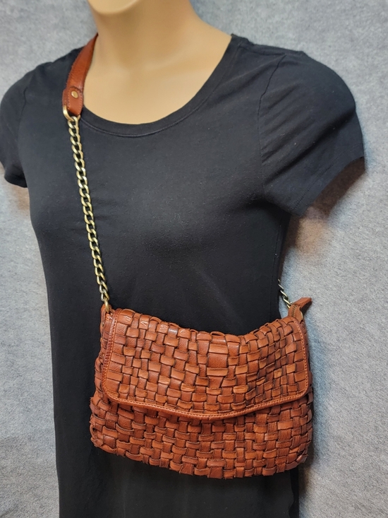 Marta Ponti Handbags - Marta Ponti Woven Leather Shoulder Bag in Chestnut Brown